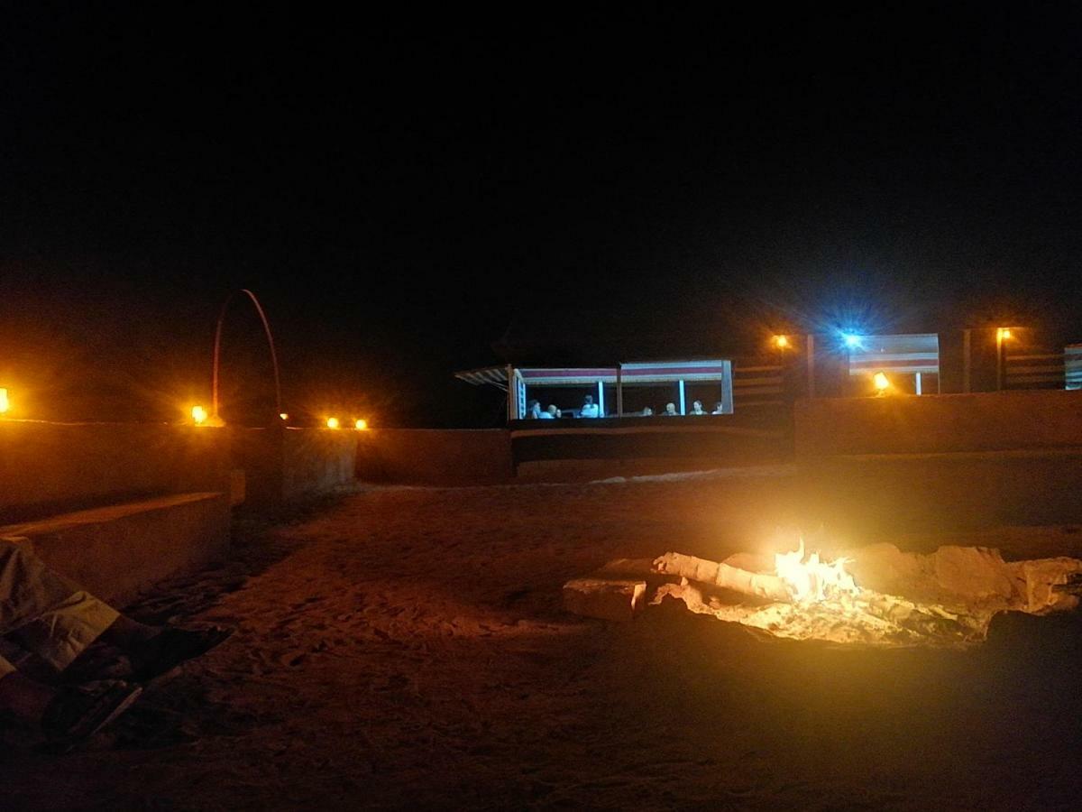 Omar Ghazi Camp Hotel Wadi Rum Buitenkant foto